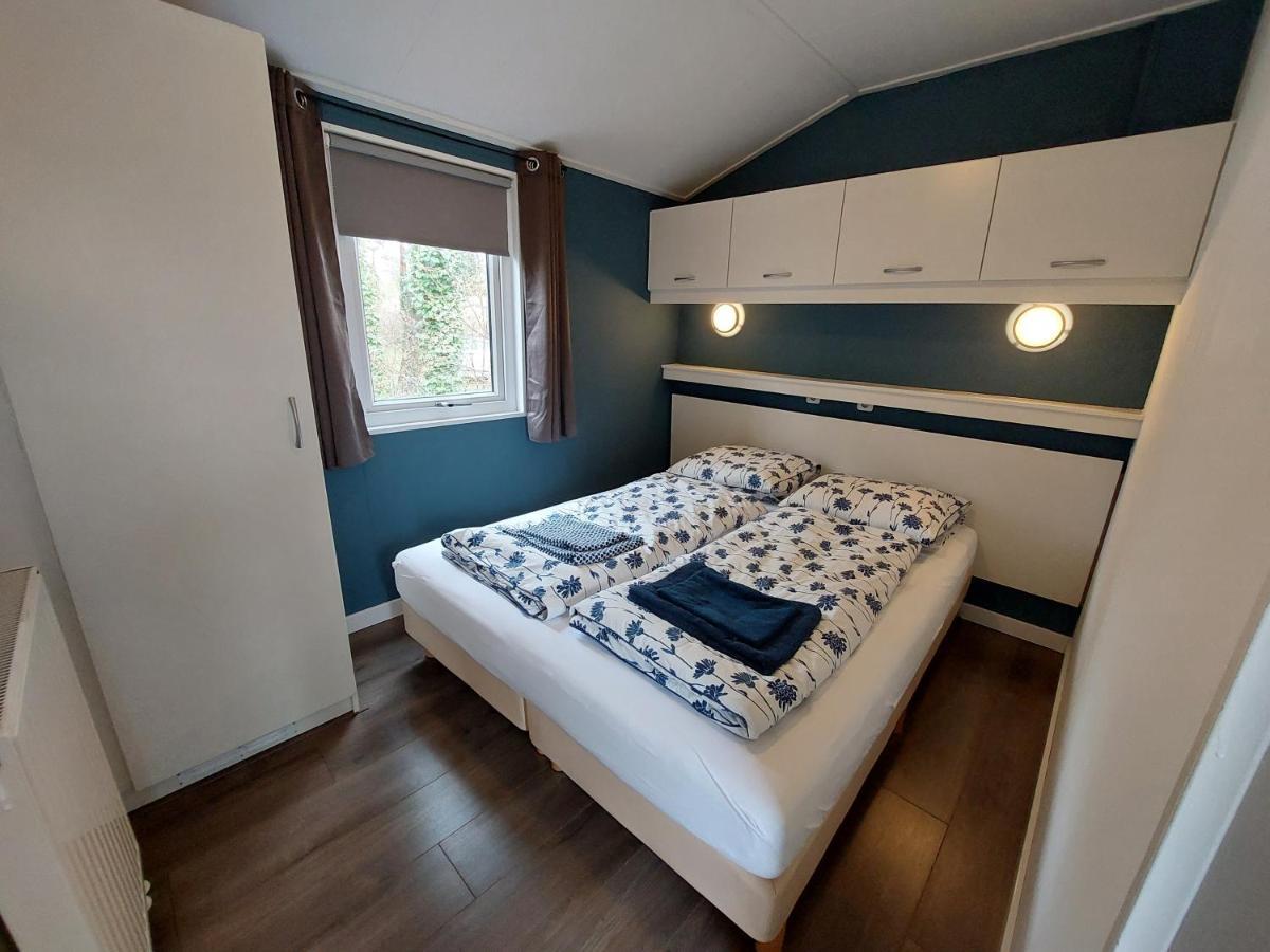 Modern En Chic Chalet Tot 4 Personen Op De Veluwe Recreatiepark De Oude Driest Putten Exterior photo